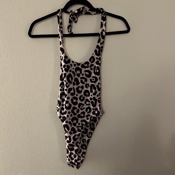 PrettyLittleThing Leopard Print High Leg One Piece Swimsuit Size 2 - Picture 5 of 8